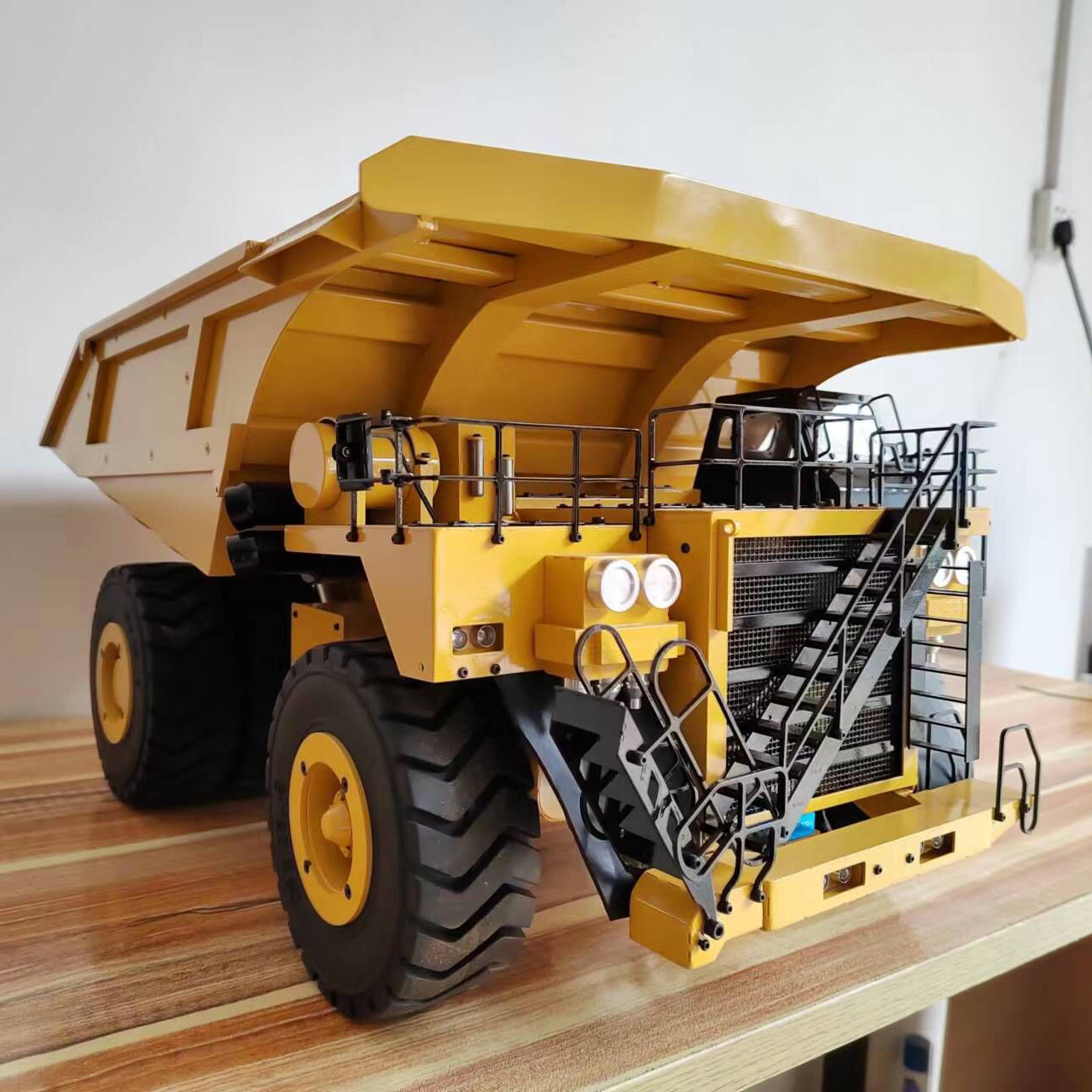 Camion minier hydraulique en m - Rc Hobby Toucan avis et prix
